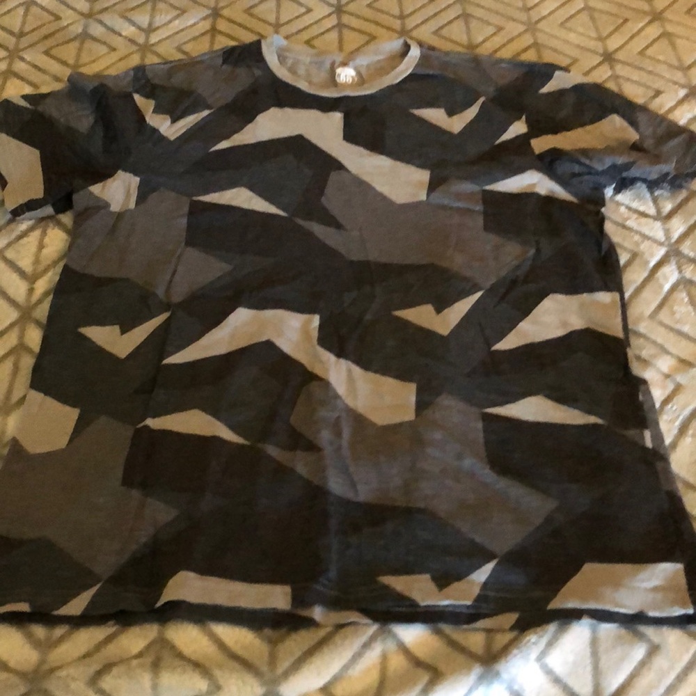 Men’s Route 66 geometric grey camo t shirt xlarge